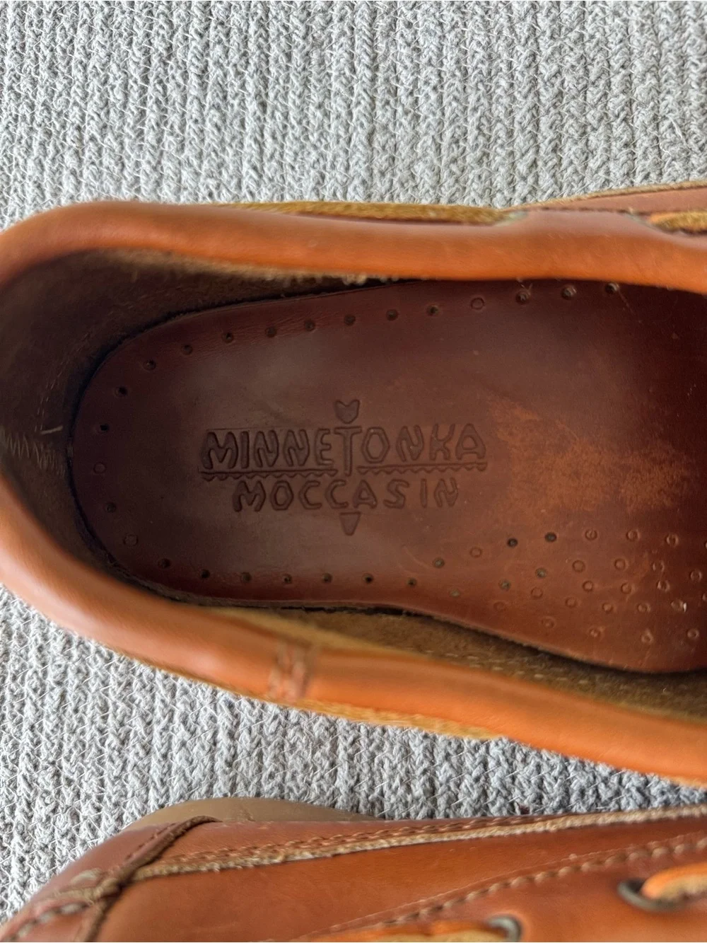 Minnetonka Chestnut Genuine Leather Loafers Boat Shoes Size 11.5